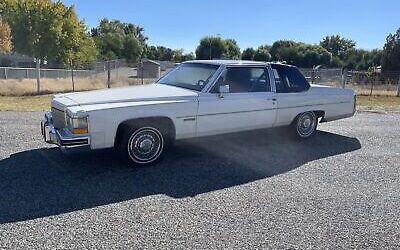 Cadillac Fleetwood Coupe 1983 à vendre