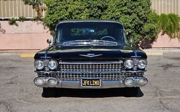 Cadillac-Fleetwood-Limousine-1959-2