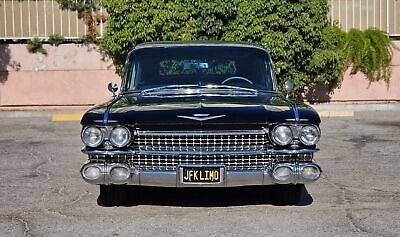 Cadillac-Fleetwood-Limousine-1959-2