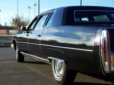 Cadillac-Fleetwood-Limousine-1976-17