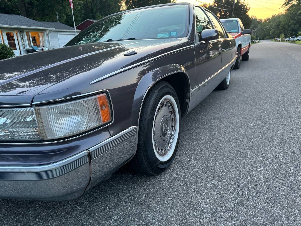 Cadillac-Fleetwood-brougham-1994-7