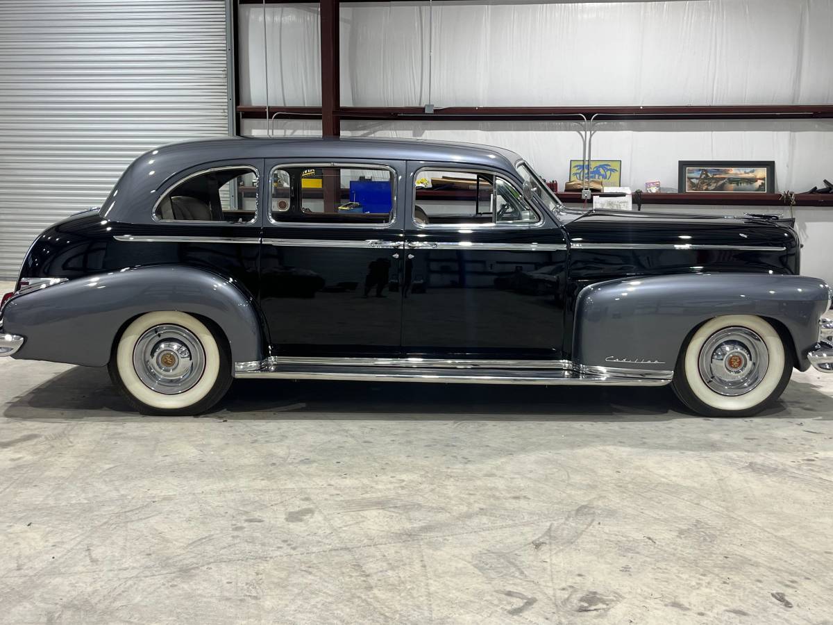 Cadillac-Fleetwood-imperial-1948-13