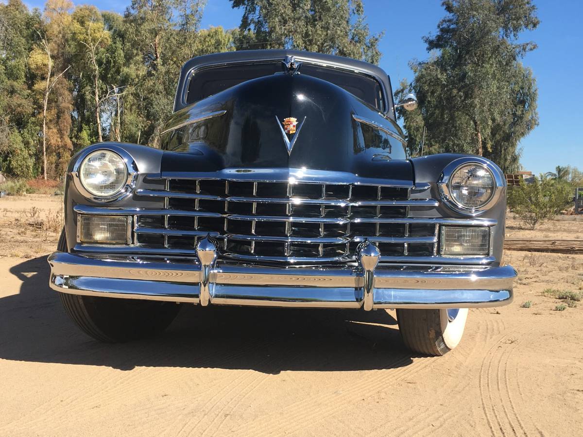 Cadillac-Fleetwood-imperial-1948-14