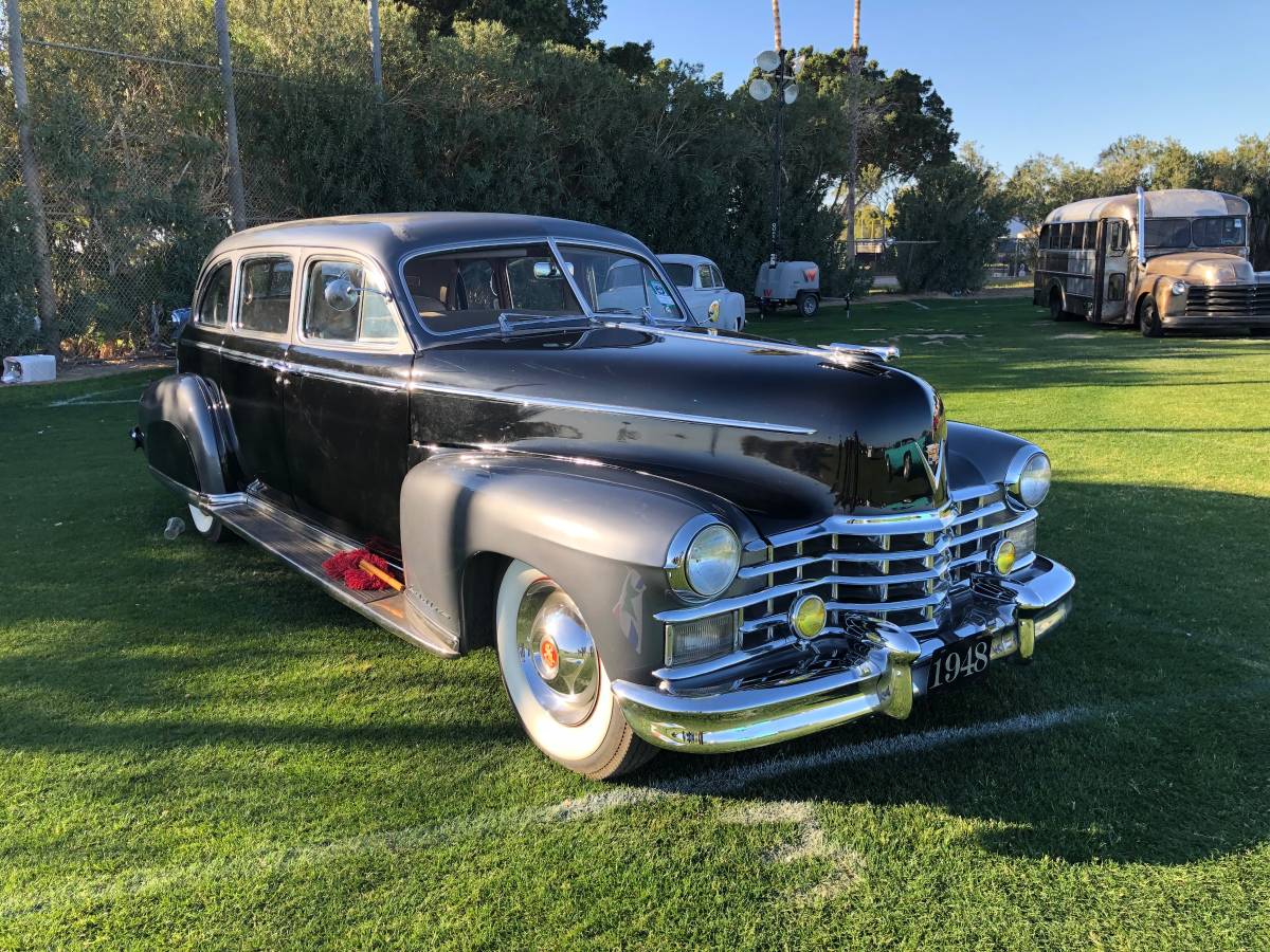 Cadillac-Fleetwood-imperial-1948-19