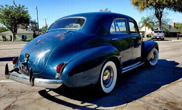 Cadillac-LaSalle-Berline-1940-4