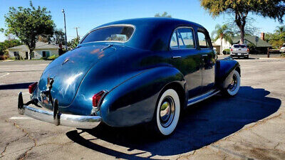 Cadillac-LaSalle-Berline-1940-4