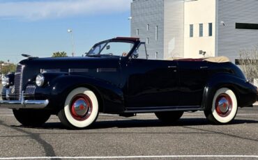 Cadillac-LaSalle-Model-52-Convertible-Sedan-1940-1