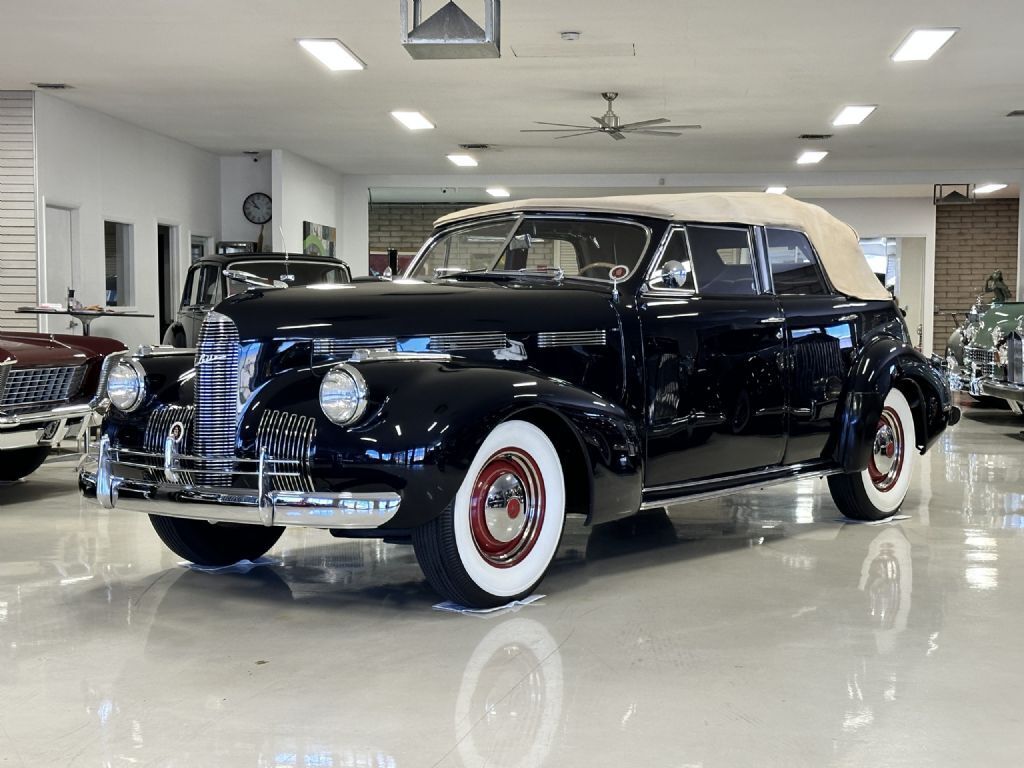 Cadillac-LaSalle-Model-52-Convertible-Sedan-1940-12