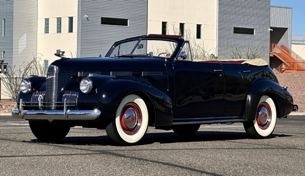 Cadillac-LaSalle-Model-52-Convertible-Sedan-1940-2