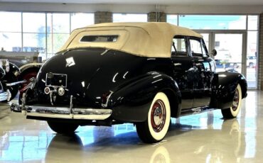 Cadillac-LaSalle-Model-52-Convertible-Sedan-1940-25