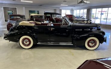 Cadillac-LaSalle-Model-52-Convertible-Sedan-1940-26