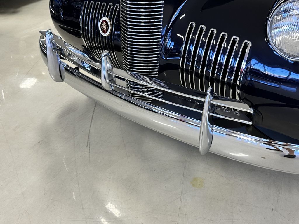 Cadillac-LaSalle-Model-52-Convertible-Sedan-1940-34