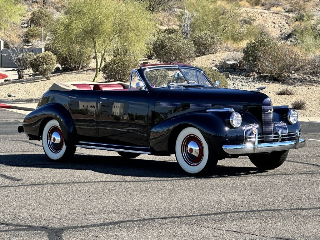 Cadillac-LaSalle-Model-52-Convertible-Sedan-1940-9