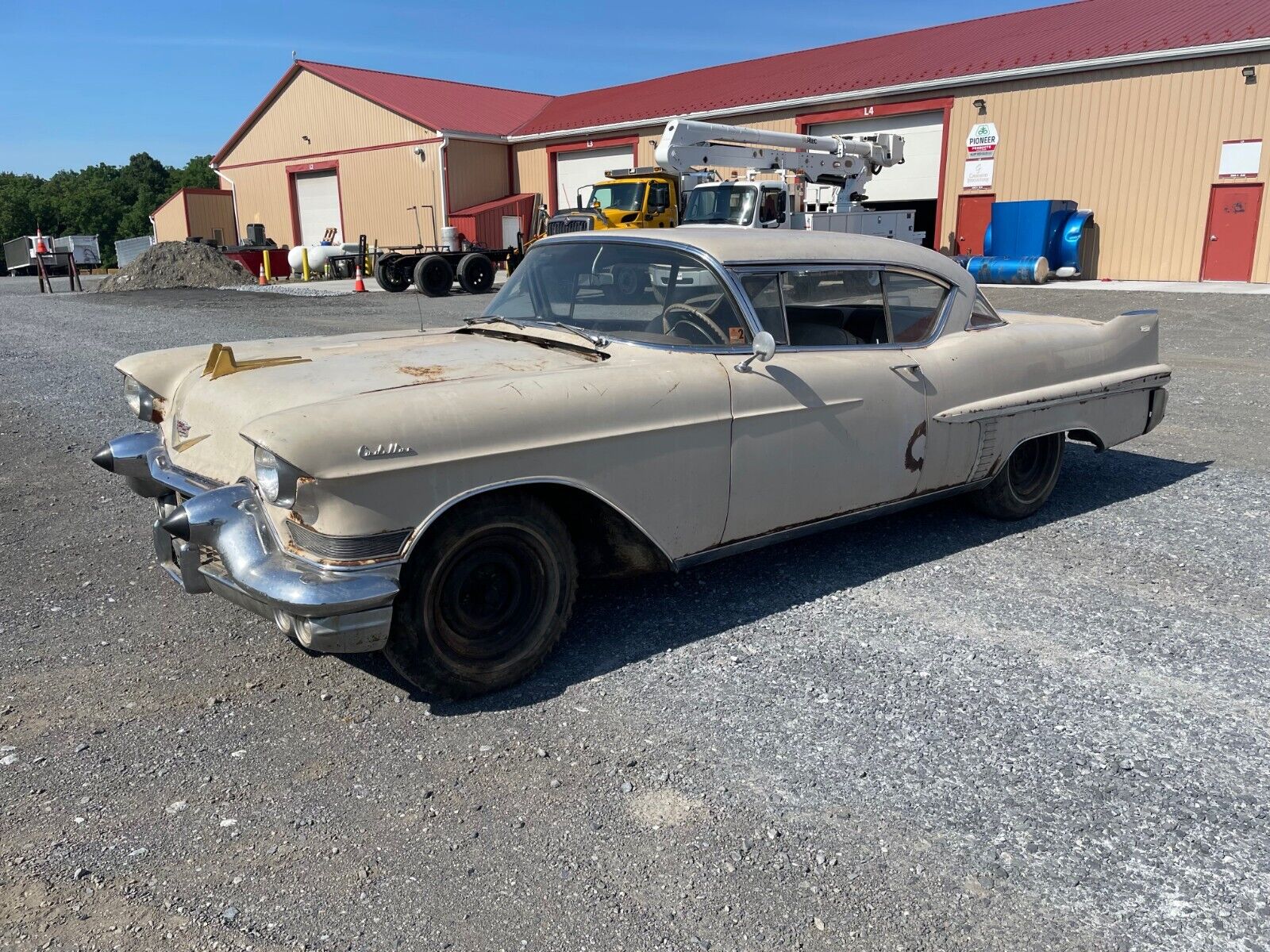 Cadillac-Other-Coupe-1957-1