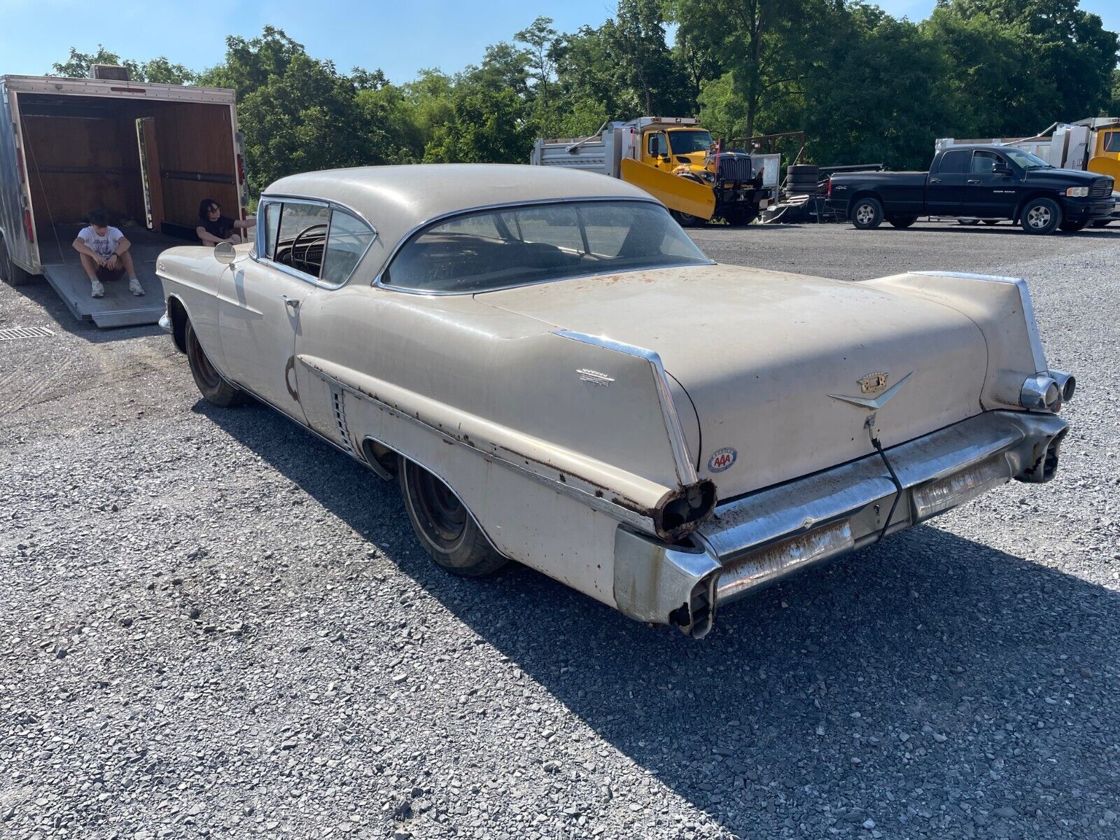 Cadillac-Other-Coupe-1957-2