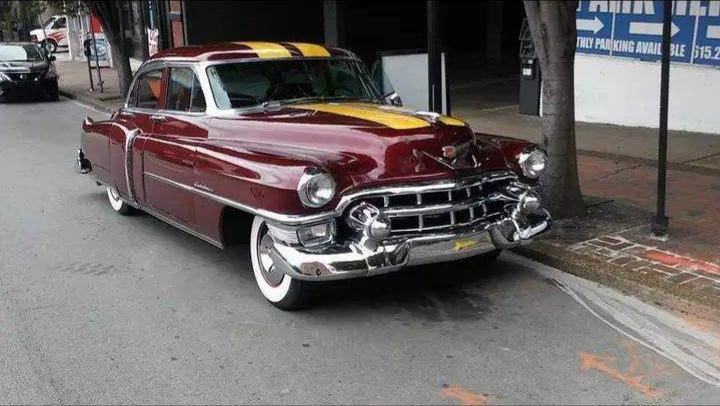 Cadillac-Sedan-deville-1953-2