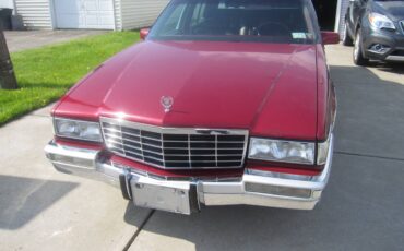 Cadillac-Sedan-deville-1993-1