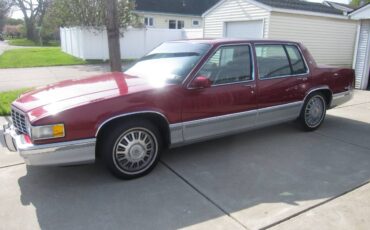 Cadillac-Sedan-deville-1993