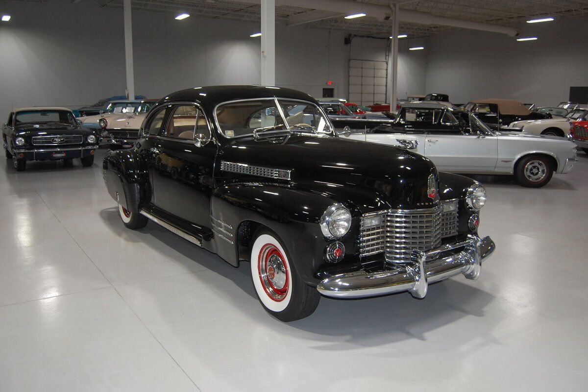 Cadillac-Series-61-Five-Passenger-Coupe-Sedanette-Coupe-1941-14