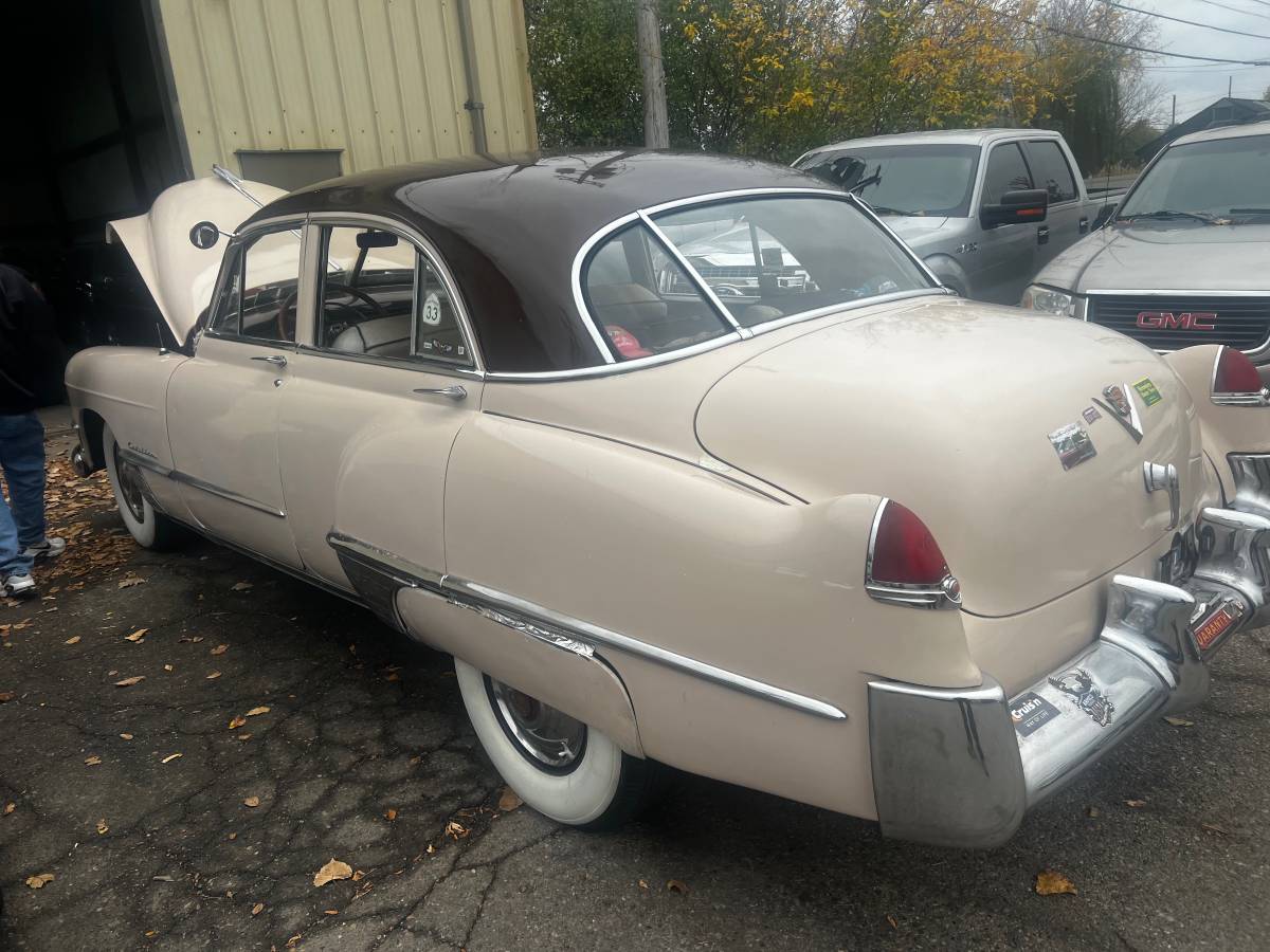 Cadillac-Series-62-1949-1