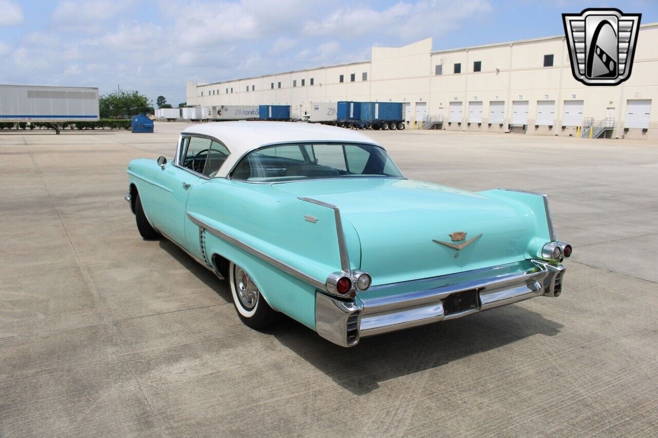 Cadillac-Series-62-1957-3