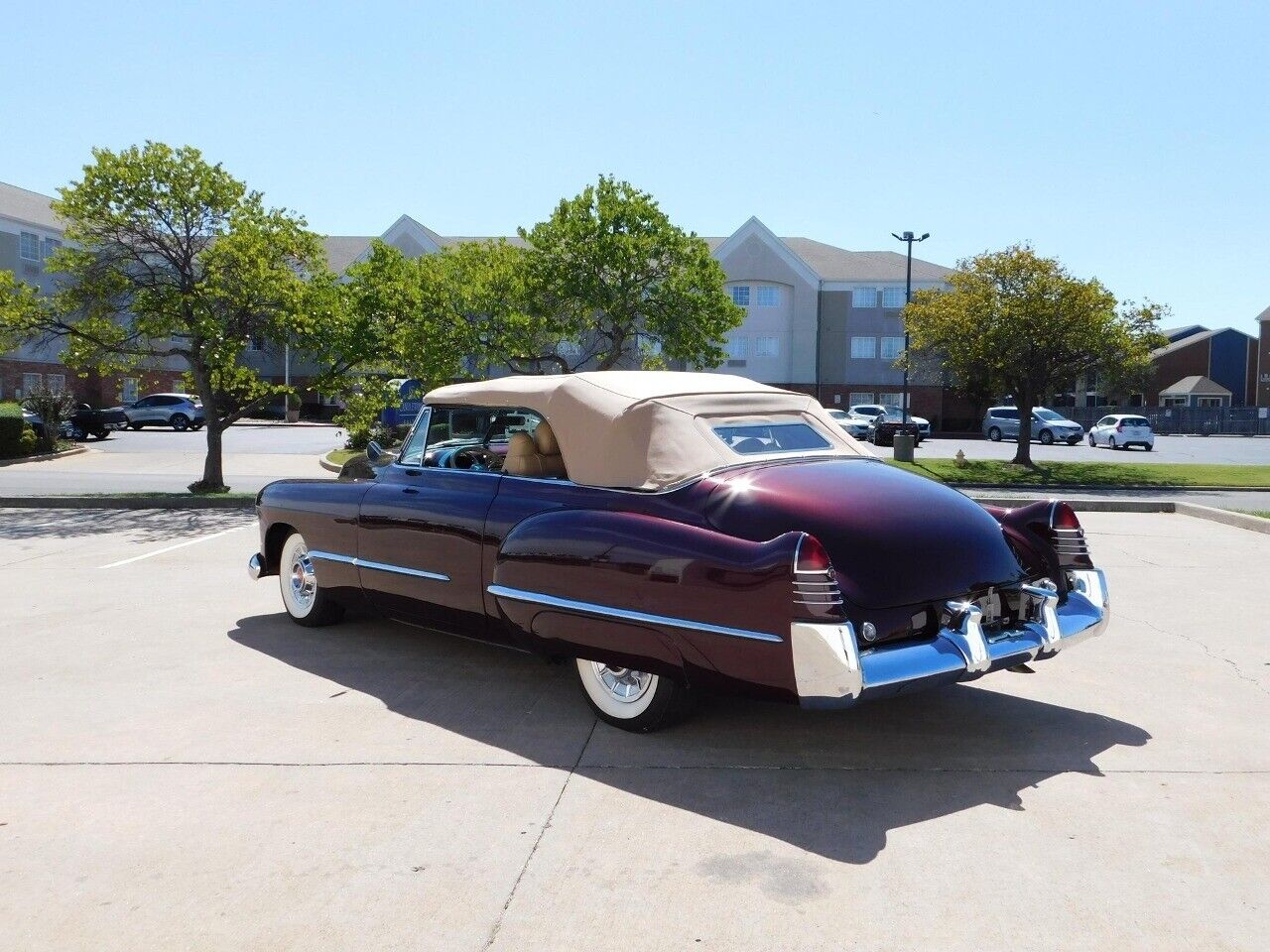 Cadillac-Series-62-Cabriolet-1948-4