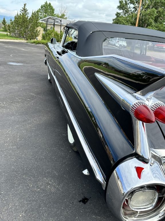 Cadillac-Series-62-Convertible-1959-34