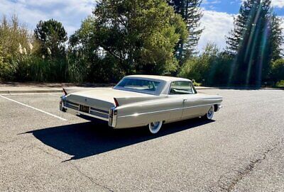 Cadillac-Series-62-Coupe-Coupe-1963-7