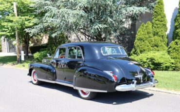 Cadillac-Series-62-Fleetwood-Sedan-1941-5