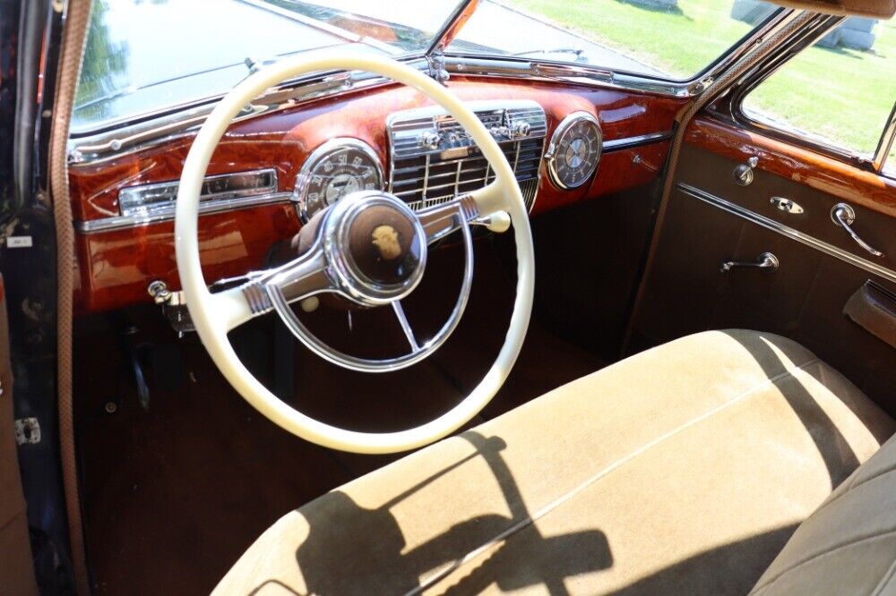 Cadillac-Series-62-Fleetwood-Sedan-1941-6