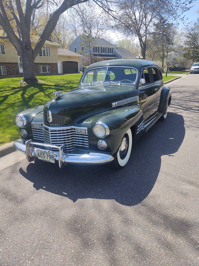 Cadillac-Series-63-1941-4