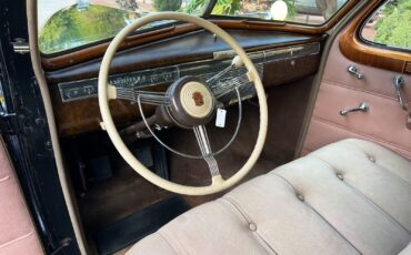 Cadillac-Series-75-Limousine-1939-9