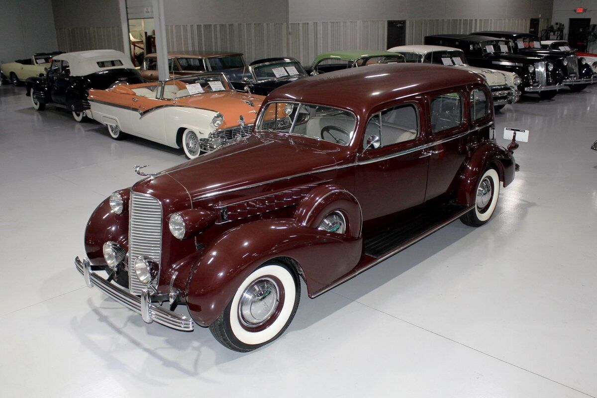 Cadillac-Series-85-V-12-Berline-1936-4