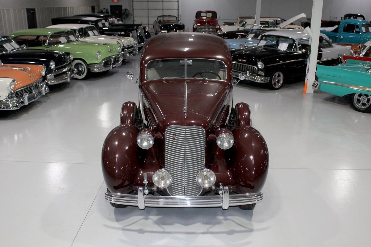 Cadillac-Series-85-V-12-Berline-1936-5