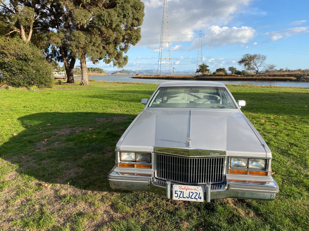 Cadillac-Seville-1980-1