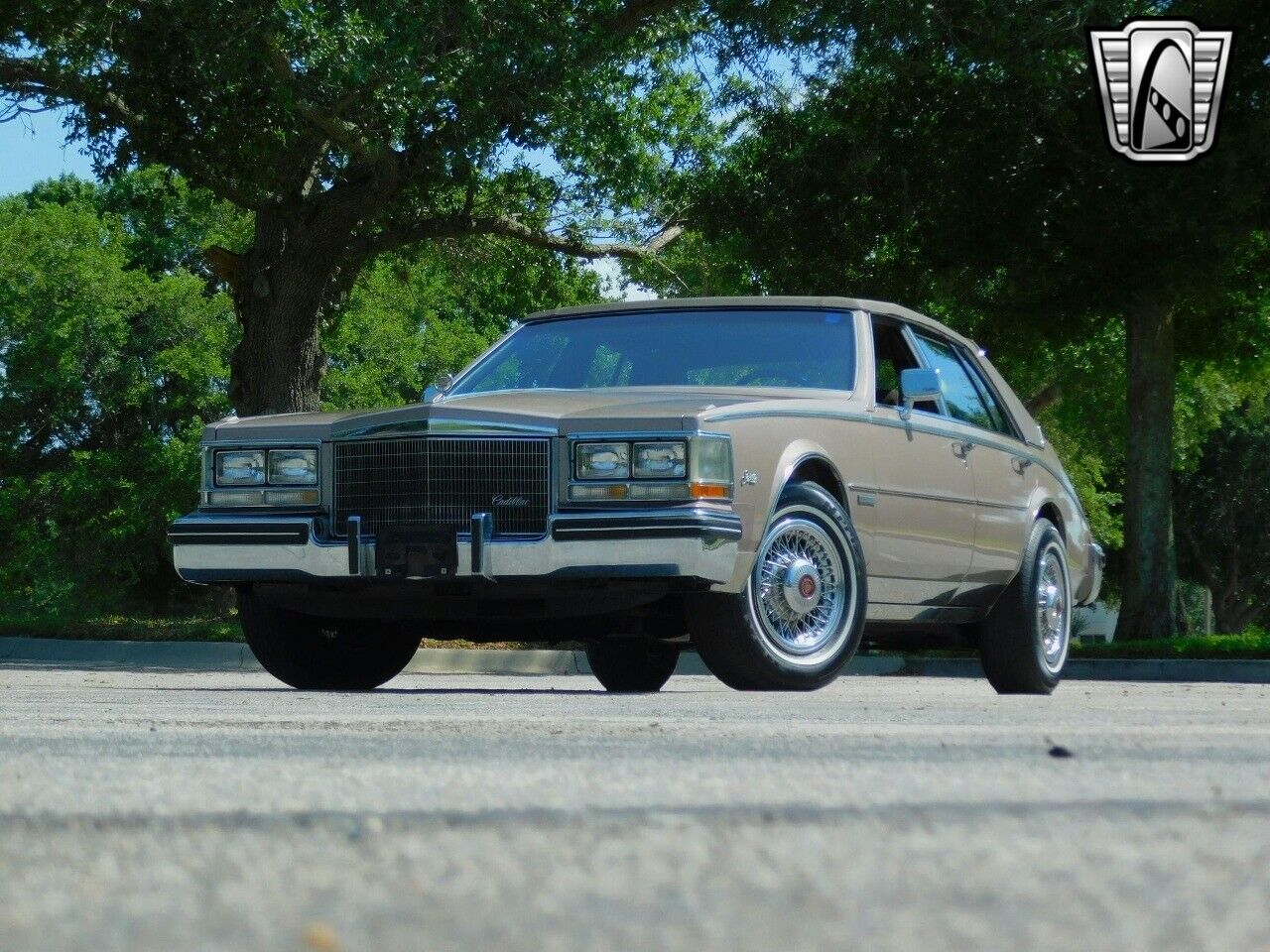 Cadillac-Seville-1983-2