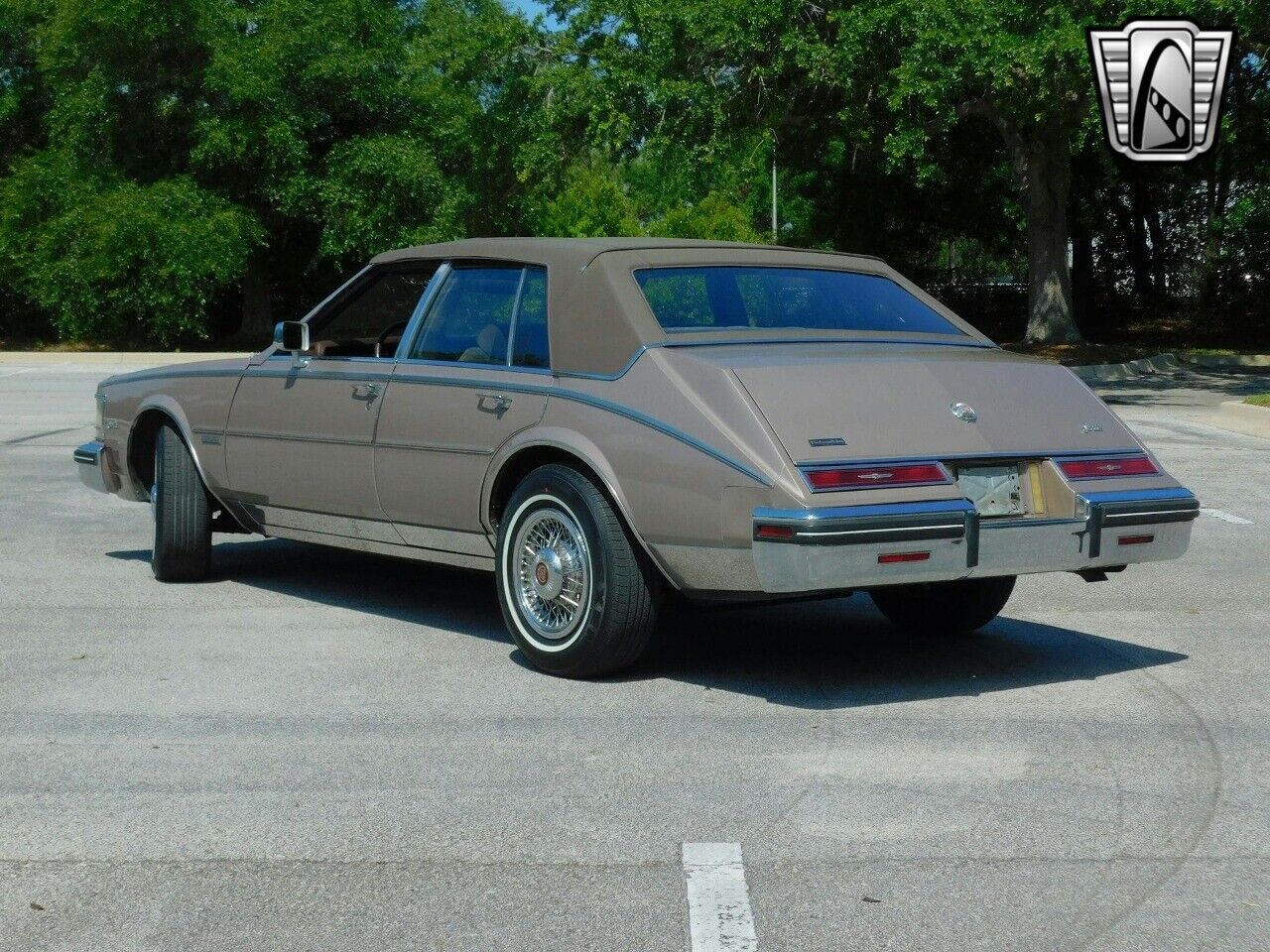 Cadillac-Seville-1983-5