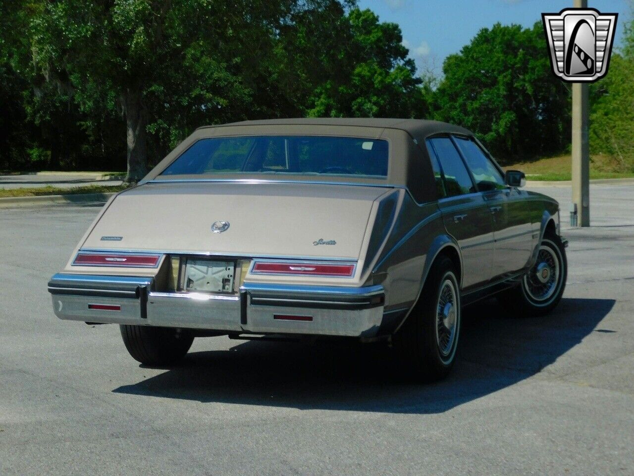 Cadillac-Seville-1983-6