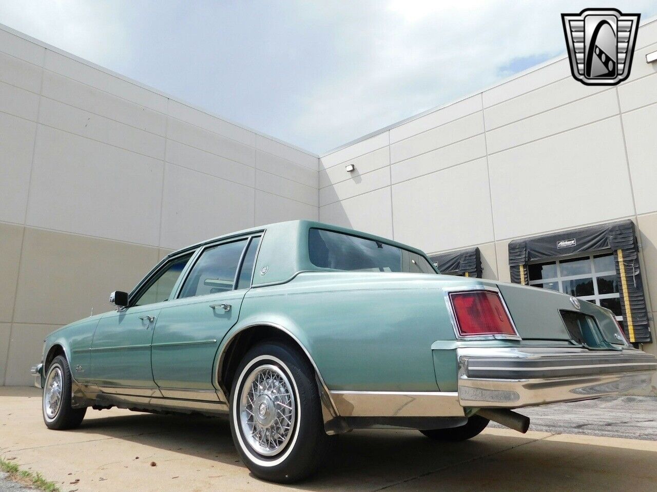 Cadillac-Seville-Berline-1977-8