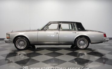 Cadillac-Seville-Berline-1978-2