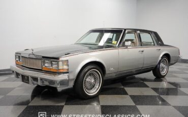 Cadillac-Seville-Berline-1978-5