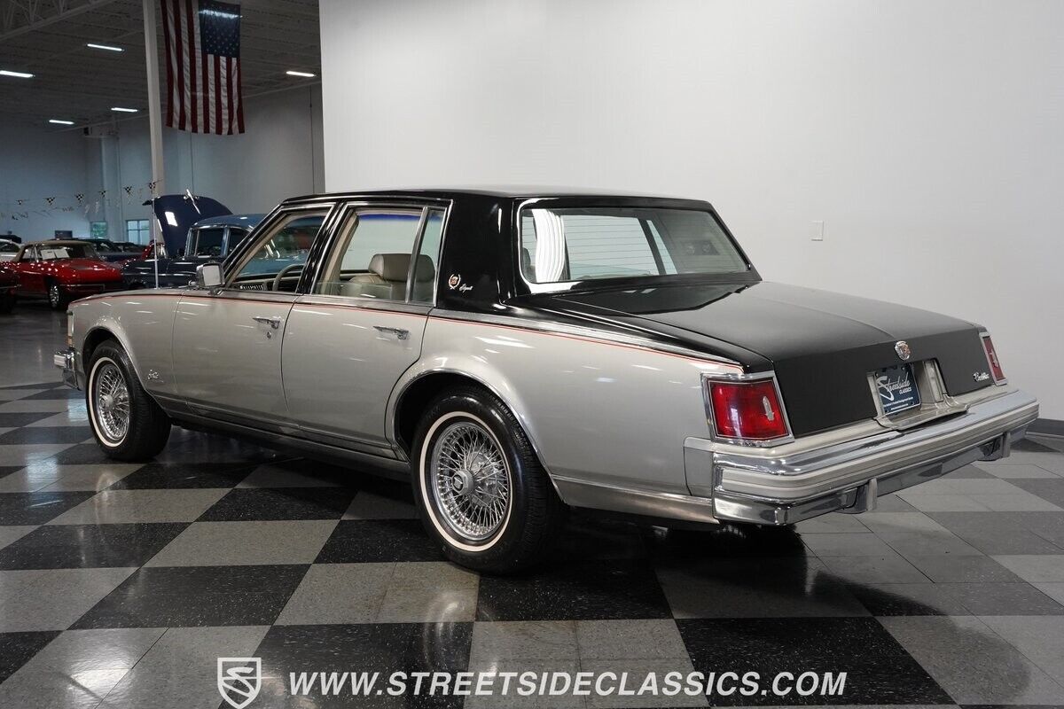 Cadillac-Seville-Berline-1978-9