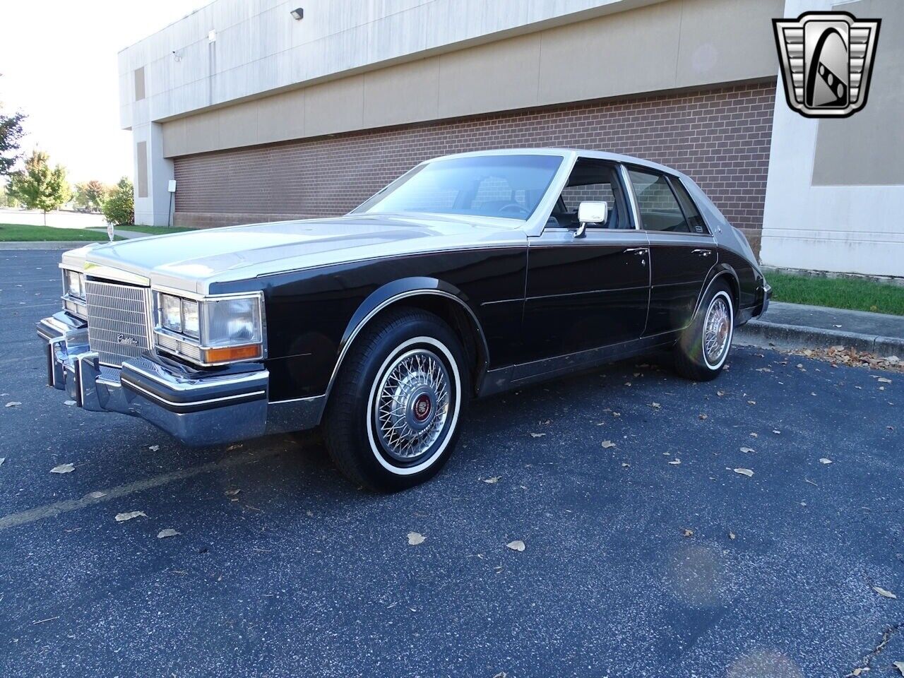 Cadillac-Seville-Berline-1985-2