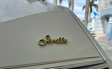 Cadillac-Seville-Berline-1985-5