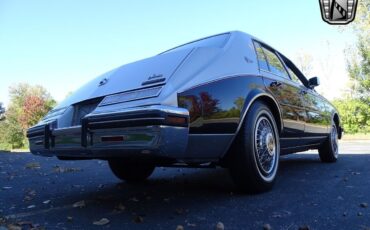 Cadillac-Seville-Berline-1985-6