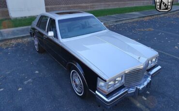 Cadillac-Seville-Berline-1985-8