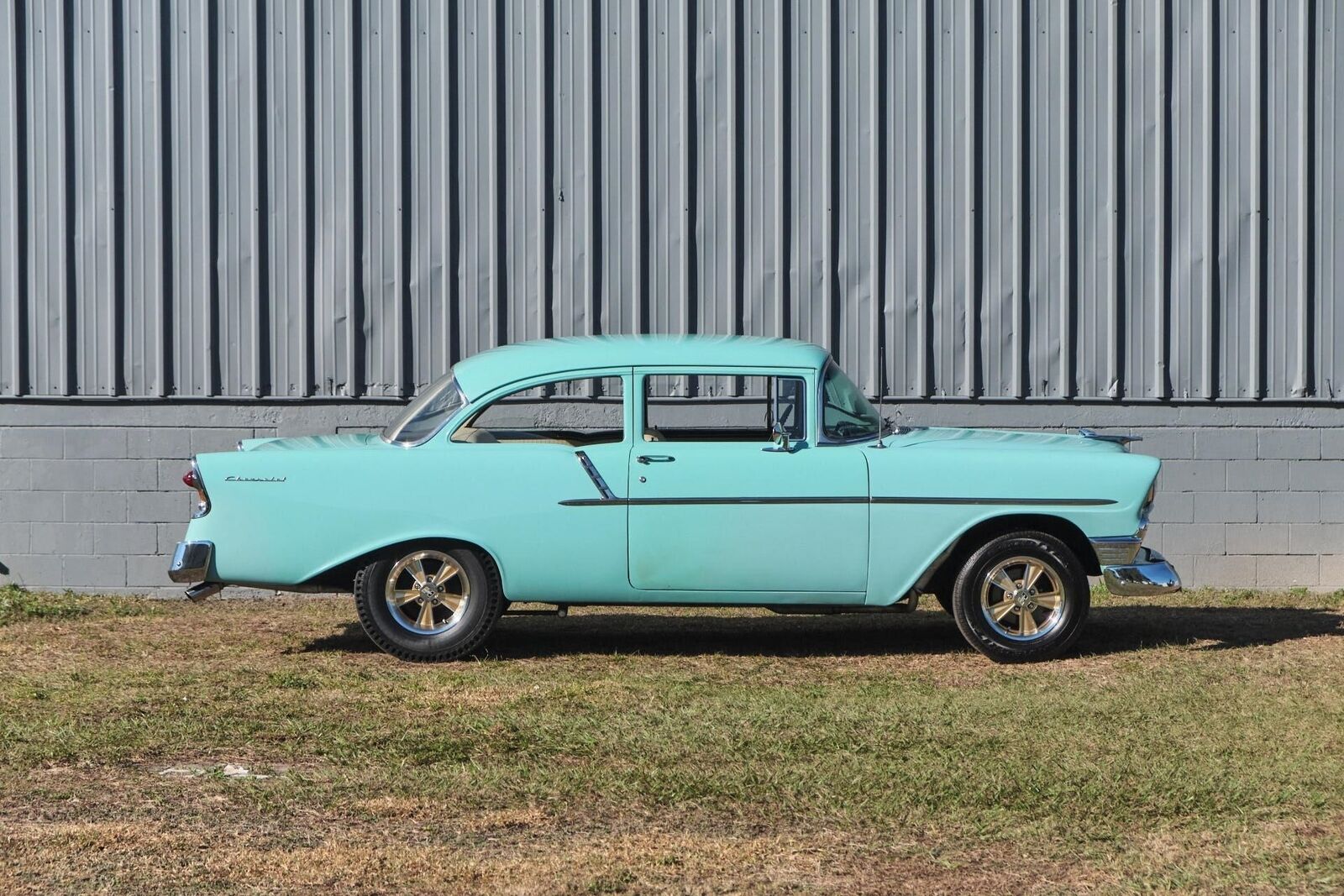 Chevrolet-150-2-Door-1956-6