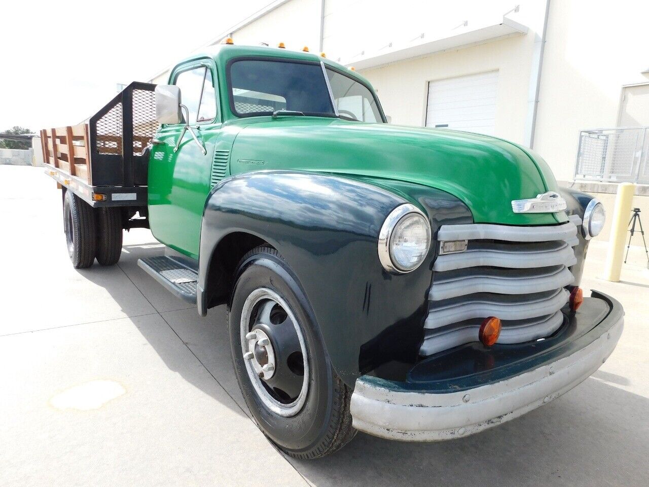 Chevrolet-2-12-Ton-Flatbed-1952-9