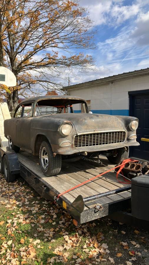 Chevrolet-2-door-post-1955-12