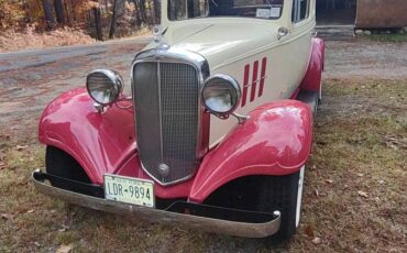 Chevrolet-2-door-sedan-1933-8